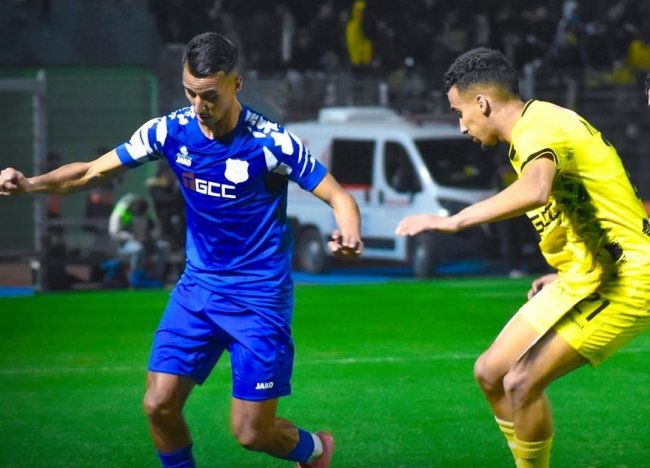 البطولة الإحترافية 1..  الدفاع الجديدي يكتفي بالتعادل أمام المغرب الفاسي