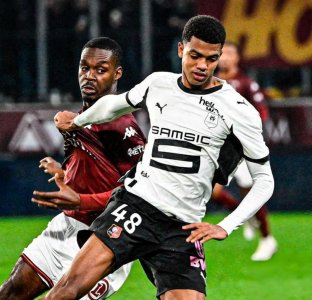 خسارة قاسية لرين ومباراة هادئة لآيت بودلال