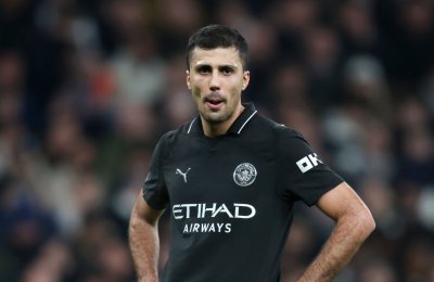 رودري يطالب الحكام بـ الحياد 