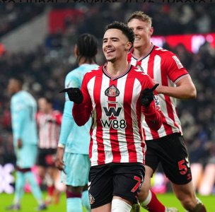 شمس الدين الطالبي يحصل على أعلى تنقيط أمام بورنلي