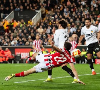 كأس إسبانيا: سوسييداد وبلباو يلحقان ببرشلونة إلى المربع الذهبي