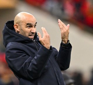 هل ستواصل الجامعة منح  كارط بلانش للركراكي؟