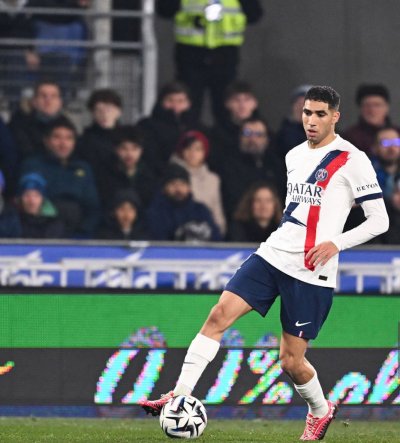 إنريكي يصدر قرارا بشأن حكيمي