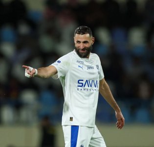 بطولة السعودية: نصر رونالدو المعتكف يزاحم هلال بنزيمة المتألق