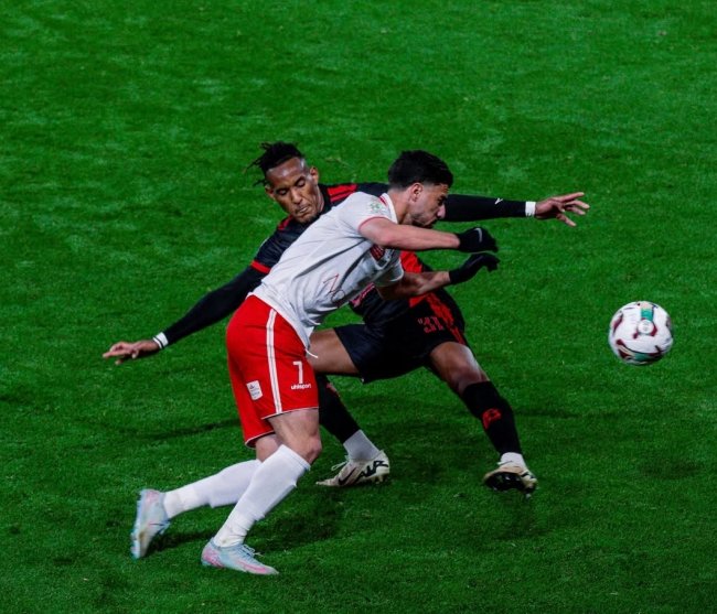 البطولة الإحترافية 1..  فارس النخيل  ينتزع نقطة من الفتح الرياضي