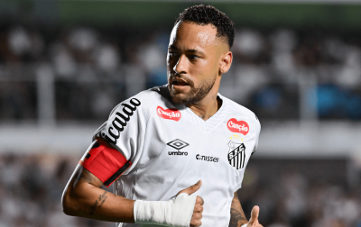 نيمار يتعافى من الإصابة ويعود إلى اللعب مع سانتوس