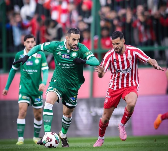 النفاتي يغيب ثلاثة أسابيع عن الرجاء الرياضي