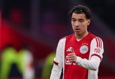 نصيحة غالية لبونيدا من نجم مانشستر يونايتد السابق