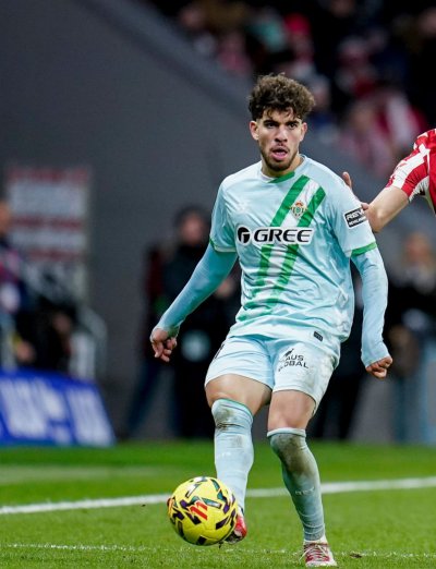 الزلزولي ينافس على جائزة أفضل لاعب في الشهر بلاليغا