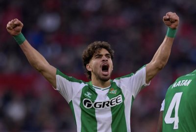 الزلزولي نسخة الأسود المبحوث عنها