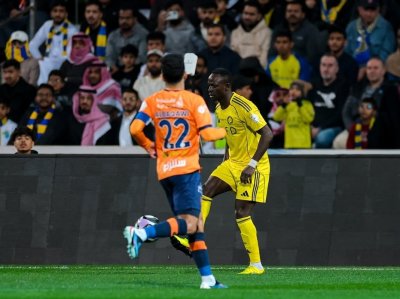 بطولة السعودية: النصر يستعيد الصدارة بفوز متأخر على الفيحاء