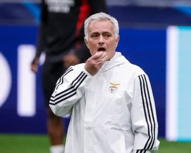 هل تعلمون أن مورينيو كان أول مرشح لتدريب المنتخب الوطني؟