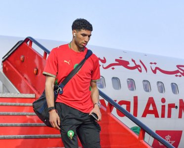 بالصور.. وصول المنتخب الوطني لإسبانيا