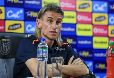 سيباستيان بيكاسيسي: ارغب في الدفاع كأرسنال والهجوم كبرشلونة