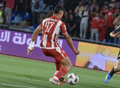 الجيش يظفر بنقطة أمام الكوكب ويعتلي الصدارة