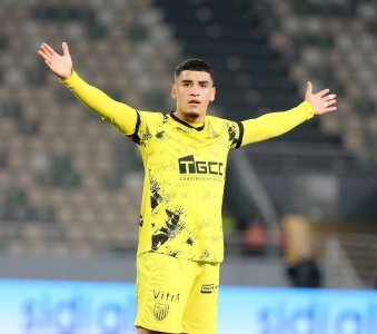 لماذا جدد الماص للهداف بنجديدة؟