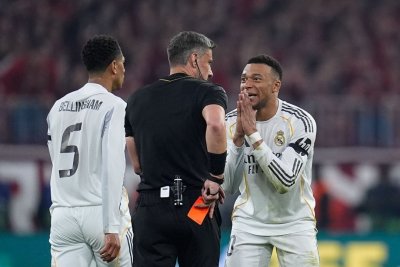 موسم ريال مدريد يتداعى وشبح الخروج من دون لقب كبير يلاحقه