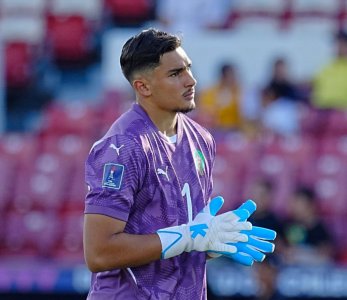 محمد وهبي يضم بنشاوس بطل العالم للائحة الأسود