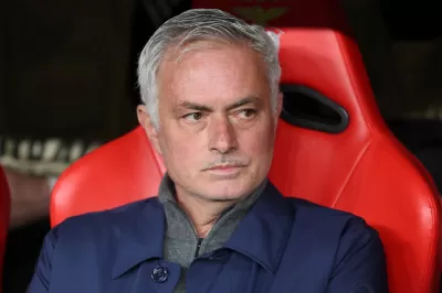 مورينيو يحسم مستقبله الأسبوع الحالي وسط مفاوضات مع ريال مدريد