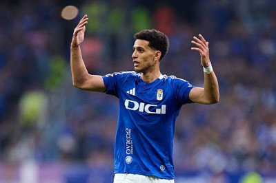 إشبيلية يطارد إلياس شعيرا لاعب أوفيدو