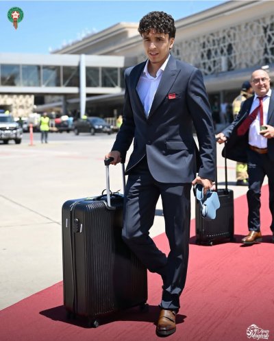 علي معمر سافر مع الأسود إلى أمريكا