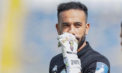 لزنيتي يحاول مصالحة جماهير الرجاء.. والإعتذار يقابل بالرفض