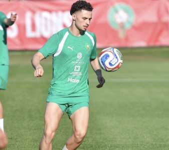 مزراوي، رياض، ديوب والطالبي.. أربعة أسود في البريميرليغ يحملون طموحات المغرب